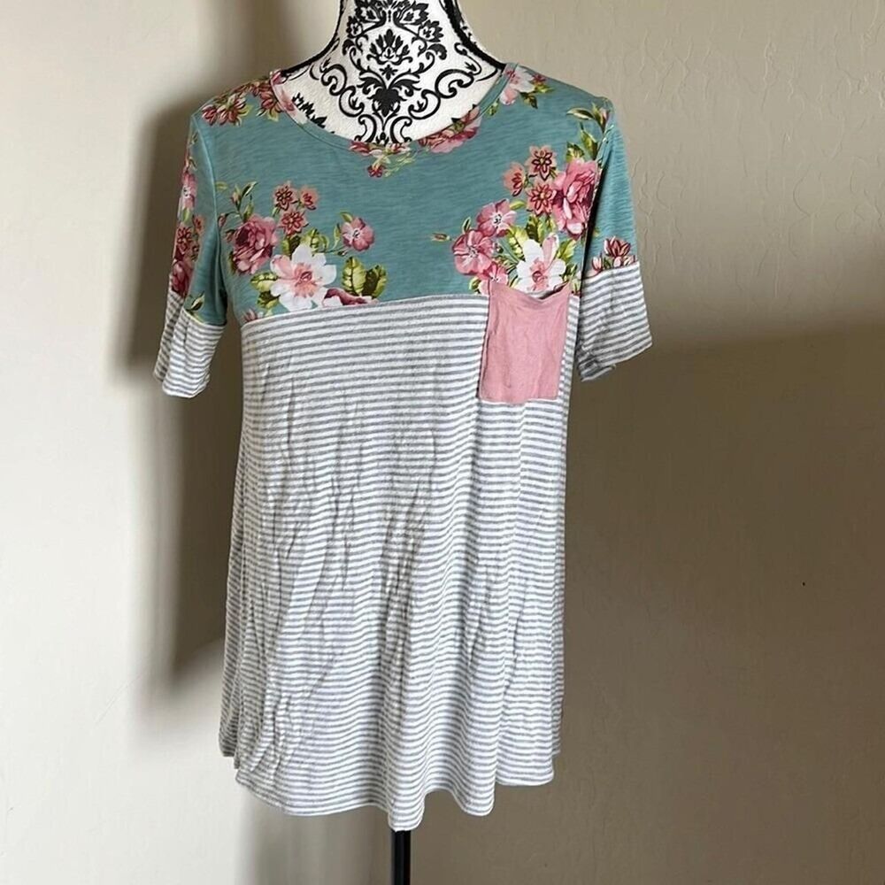 Boutique top Women's Multi Blouse